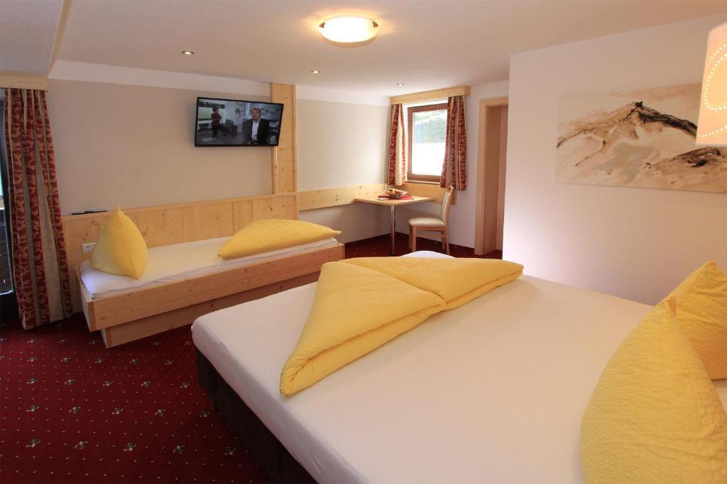 Haus Stefanie Hotel Solden Room photo